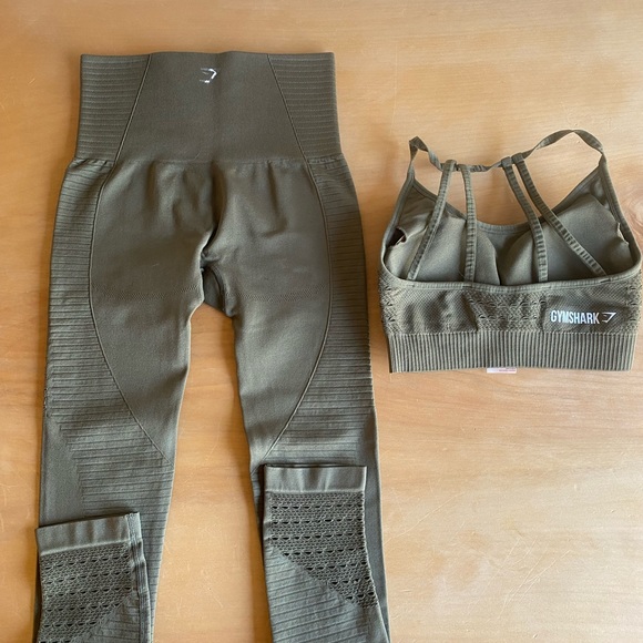 gymshark energy seamless leggings and bra - Picture 2 of 3